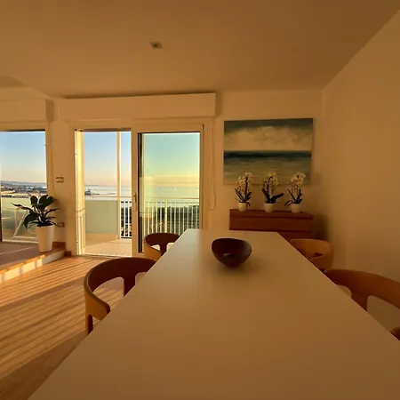Apartment Seatrieste *